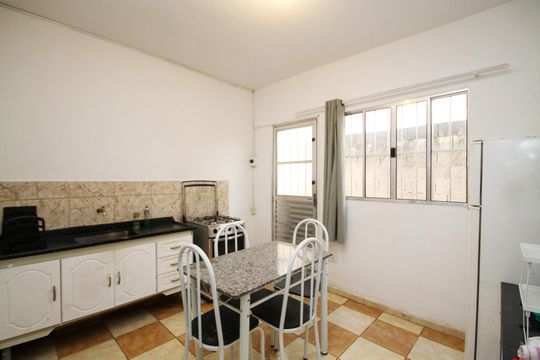Sala/cozinha de casa para alugar com 1 quarto, 43m² em Jardim do Engenho, Cotia