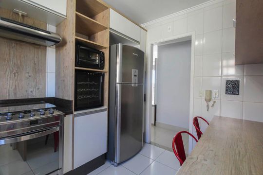 Cozinha de apartamento à venda com 3 quartos, 80m² em Jardim Guairaca, São Paulo