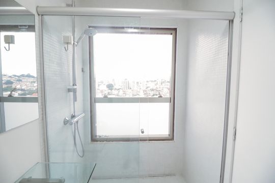 Banheiro da Suíte de apartamento para alugar com 2 quartos, 70m² em Carandiru, São Paulo
