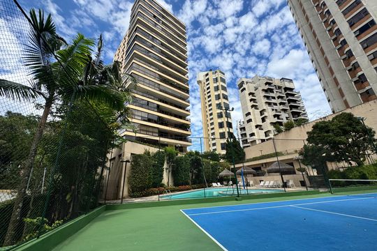 Área comum de apartamento para alugar com 5 quartos, 424m² em Real Parque, São Paulo