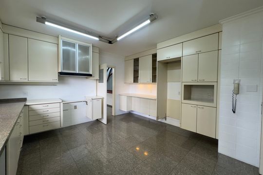 Cozinha de apartamento para alugar com 5 quartos, 424m² em Real Parque, São Paulo