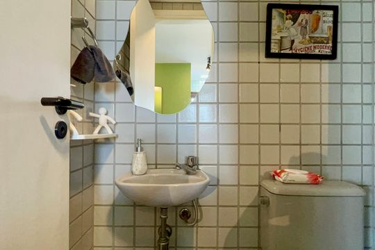 Lavabo de apartamento para alugar com 1 quarto, 56m² em Pinheiros, São Paulo