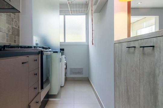 Cozinha de apartamento para alugar com 2 quartos, 54m² em Jardim das Acácias, São Paulo