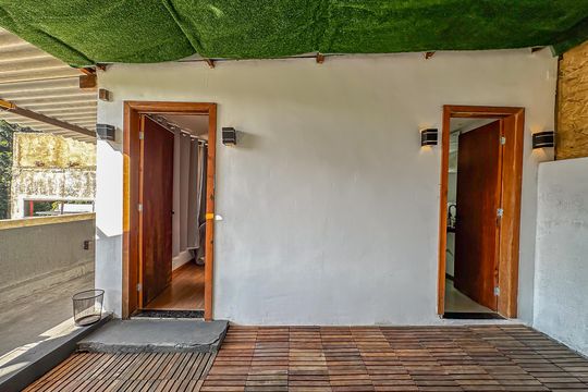 Corredor de casa para alugar com 2 quartos, 90m² em Laranjeiras, Rio de Janeiro