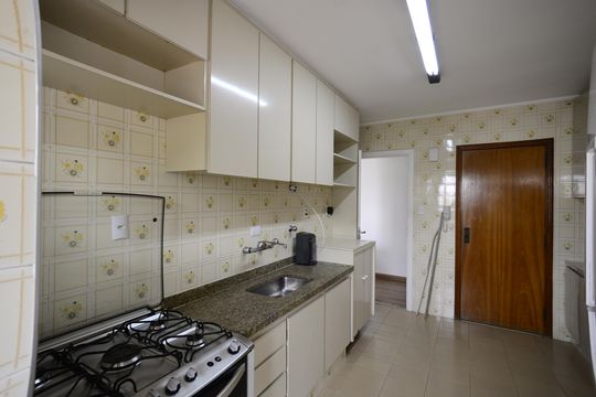 Cozinha de apartamento para alugar com 3 quartos, 100m² em Vila Mariana, São Paulo