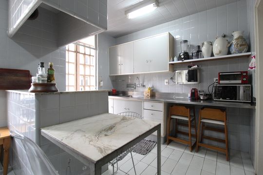 Cozinha de apartamento para alugar com 3 quartos, 190m² em Jardim Paulista, São Paulo