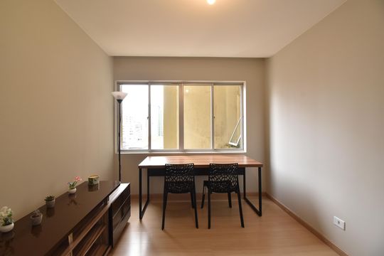 Sala de apartamento para alugar com 1 quarto, 35m² em Batel, Curitiba