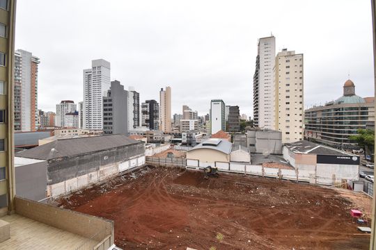Vista da Suíte de apartamento para alugar com 1 quarto, 35m² em Batel, Curitiba