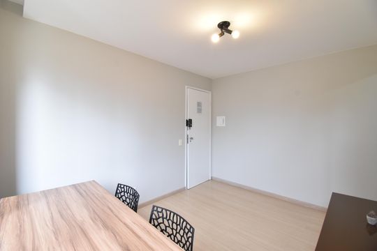 Sala de apartamento para alugar com 1 quarto, 35m² em Batel, Curitiba
