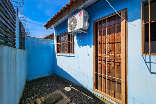 Casa de Condomínio para alugar com 1 quarto, 40m² em Guarujá, Porto Alegre
