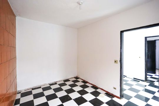 Quarto 1 de casa para alugar com 1 quarto, 60m² em Parque Pinheiros, Taboão da Serra