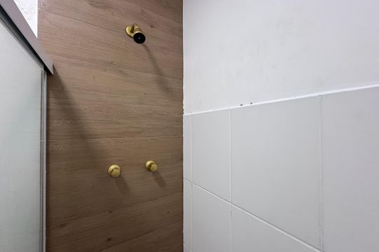 Banheiro Social de casa de condomínio à venda com 2 quartos, 60m² em Vargem Pequena, Rio de Janeiro