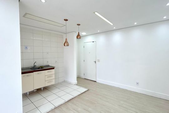 Sala de apartamento para alugar com 2 quartos, 47m² em Vila Galvão, Guarulhos