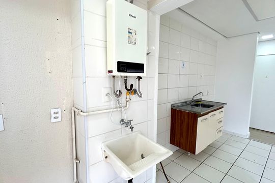 Área de Serviço de apartamento para alugar com 2 quartos, 47m² em Vila Galvão, Guarulhos
