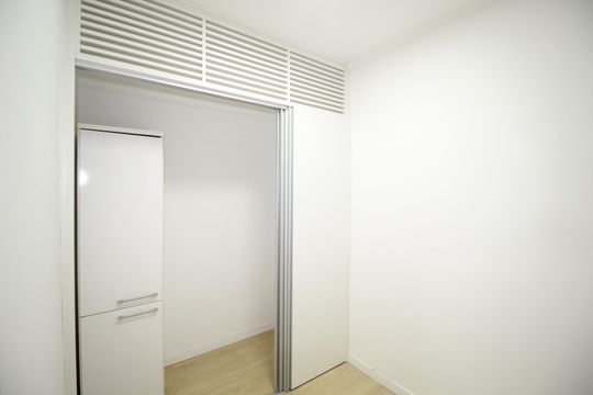 Quarto de Serviço de apartamento para alugar com 2 quartos, 80m² em Petrópolis, Porto Alegre