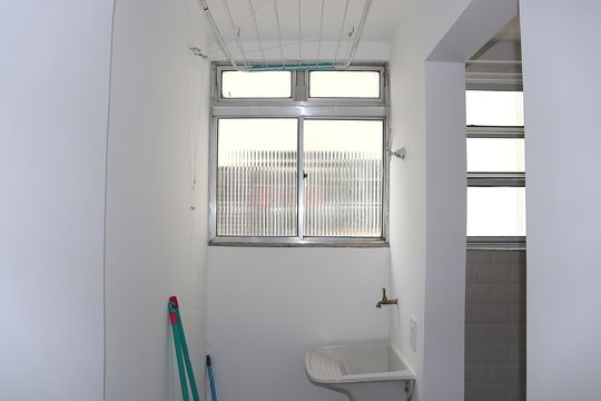 Área de Serviço de apartamento para alugar com 2 quartos, 62m² em Bela Vista, São Paulo