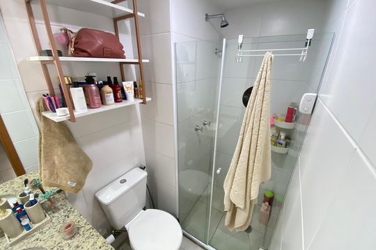 Banheiro social de apartamento à venda com 1 quarto, 44m² em Cachambi, Rio de Janeiro