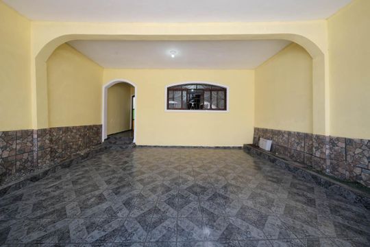 Fachada de casa para alugar com 4 quartos, 230m² em Vila Nhocune, São Paulo