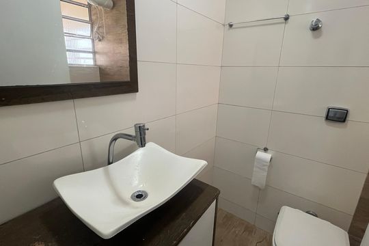 Banheiro Social de apartamento à venda com 1 quarto, 38m² em Centro, Campinas
