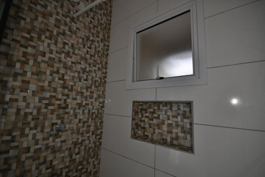 Banheiro de apartamento à venda com 1 quarto, 45m² em Vila Maria Alta, São Paulo