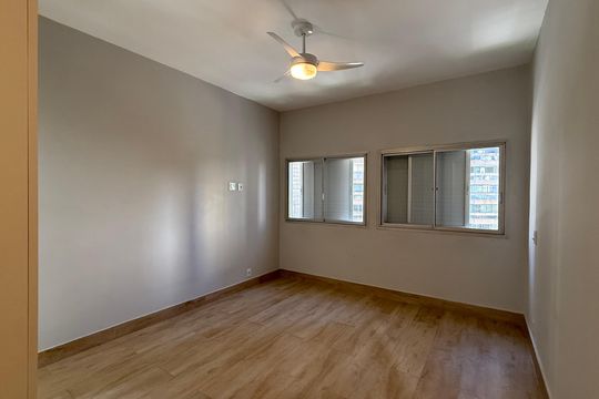 Suíte de apartamento para alugar com 4 quartos, 185m² em Centro, Guarujá