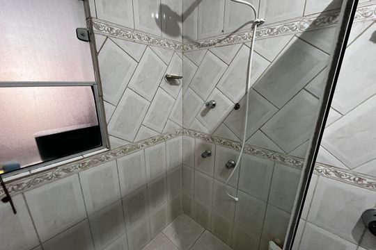 Banheiro da Suíte 1 de casa para alugar com 4 quartos, 216m² em Santana, São Paulo
