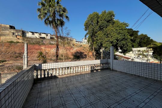 Varanda de casa para alugar com 4 quartos, 216m² em Santana, São Paulo