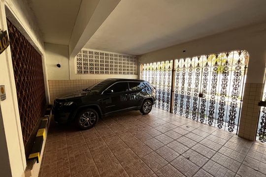 Garagem de casa para alugar com 4 quartos, 216m² em Santana, São Paulo
