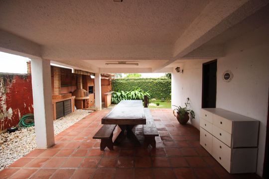 Área externa de casa para alugar com 3 quartos, 360m² em Jardim Santa Rosália, Sorocaba