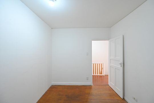 Quarto 2 de casa para alugar com 2 quartos, 70m² em Vila Clementino, São Paulo