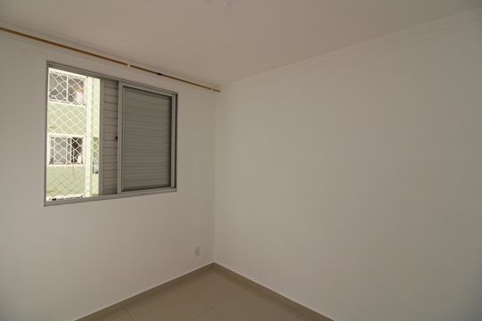 Quarto 1 de apartamento à venda com 2 quartos, 47m² em Jardim Santa Teresinha, São Paulo