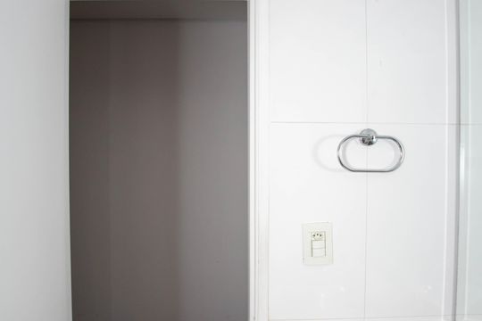 Banheiro de apartamento à venda com 2 quartos, 50m² em Centro, Diadema