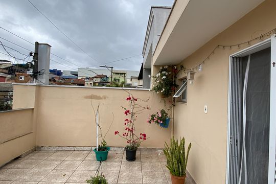 Varanda Quarto 3 de casa à venda com 4 quartos, 125m² em Km 18, Osasco