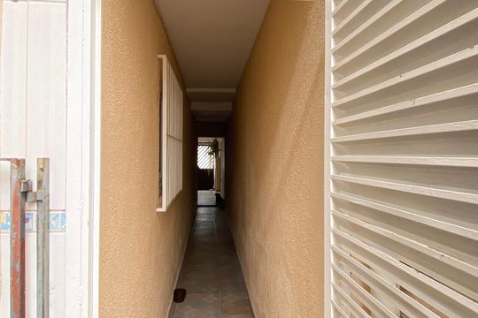 Área externa de casa à venda com 4 quartos, 125m² em Km 18, Osasco