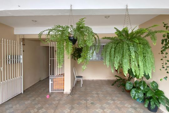 Garagem de casa à venda com 4 quartos, 125m² em Km 18, Osasco