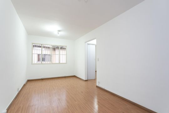 Sala de apartamento para alugar com 2 quartos, 56m² em Jardim Lucinda, São Paulo