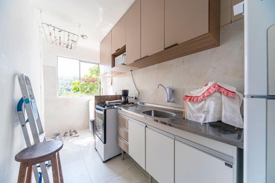 Cozinha de apartamento à venda com 2 quartos, 42m² em Cidade São Jorge, Santo André
