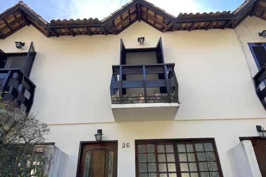 Fachada de casa de condomínio para alugar com 2 quartos, 85m² em Chácara Pavoeiro, Cotia