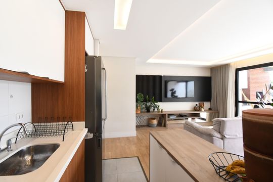 Cozinha de apartamento para alugar com 3 quartos, 100m² em Alto da Rua Xv, Curitiba