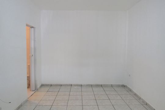 Quarto de casa para alugar com 1 quarto, 40m² em Pestana, Osasco