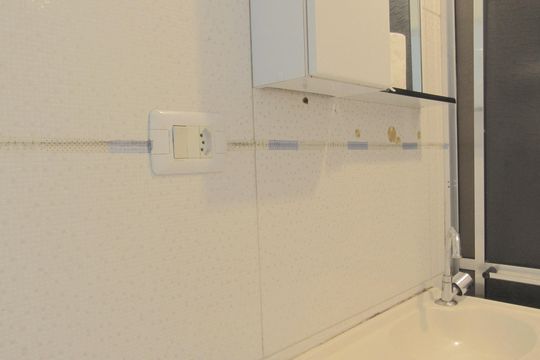 Banheiro de casa para alugar com 1 quarto, 40m² em Pestana, Osasco