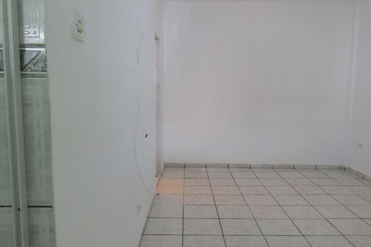 Quarto de casa para alugar com 1 quarto, 40m² em Pestana, Osasco