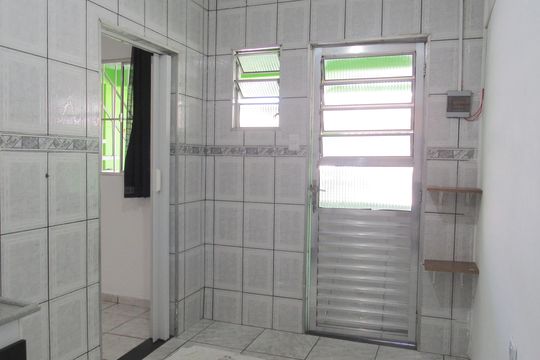 Cozinha de casa para alugar com 1 quarto, 40m² em Pestana, Osasco