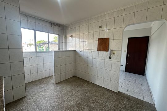 Cozinha de apartamento para alugar com 2 quartos, 78m² em Centro, São Vicente