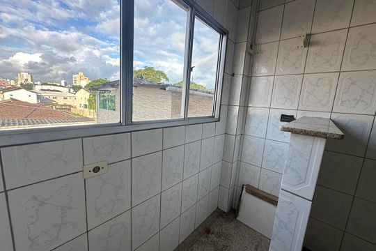 Cozinha e Área de Serviço de apartamento para alugar com 2 quartos, 78m² em Centro, São Vicente