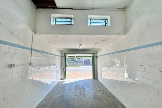 Garagem de casa à venda com 2 quartos, 130m² em Fião, São Leopoldo