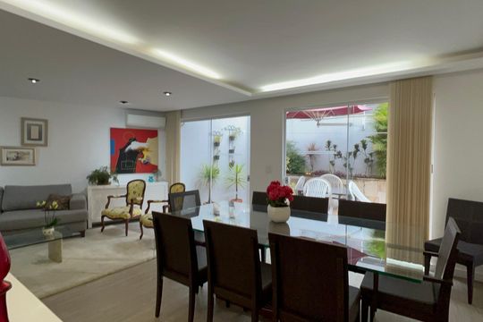 Sala de Jantar de casa à venda com 4 quartos, 300m² em Vila Madalena, São Paulo