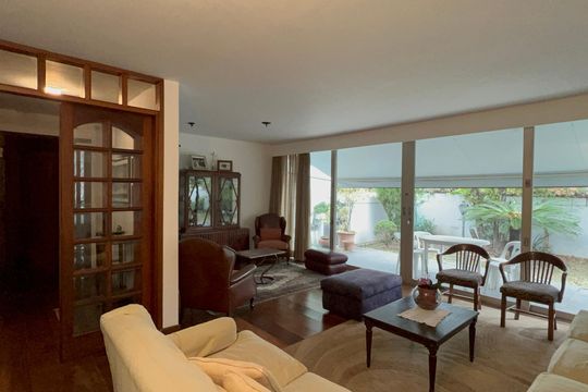 Casa à venda com 4 quartos, 300m² em Vila Madalena, São Paulo