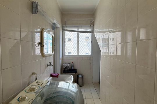 Área de Serviço de apartamento para alugar com 2 quartos, 66m² em Enseada, Guarujá