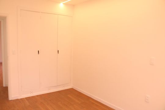 Quarto 2 de apartamento para alugar com 3 quartos, 105m² em Jardim São João, Nova Iguaçu